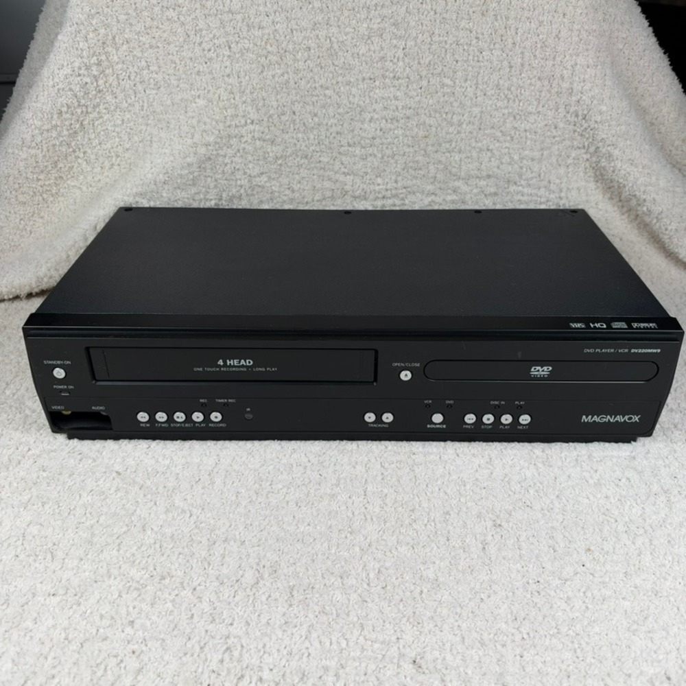 Magnavox DV220MW9 DVD VCR Combo VHS 4-Head Player Recorder Works Great No Remote